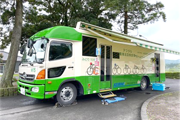 胸部Ⅹ線・心電図併用車